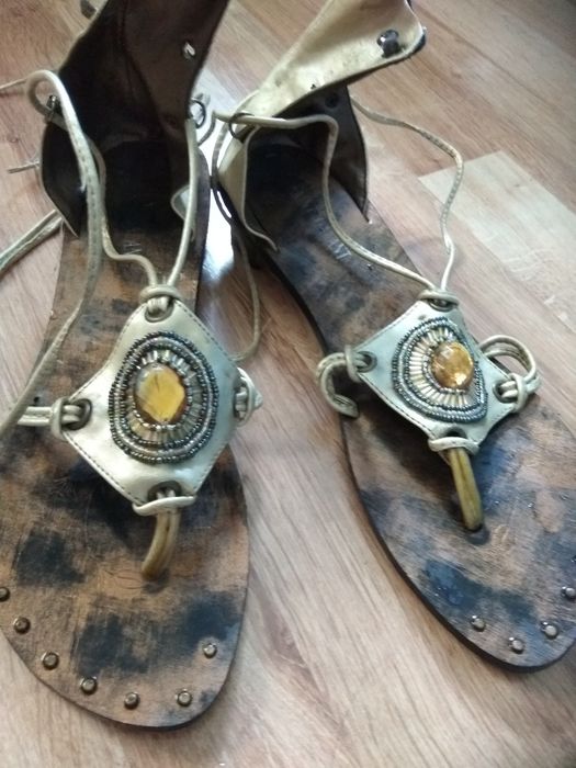 Sandały rzymianki - stylowe
