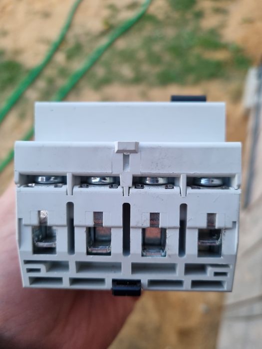 Пристрій захисного відімкнення PF6-40/4/0.3 40А 300мА 4п.