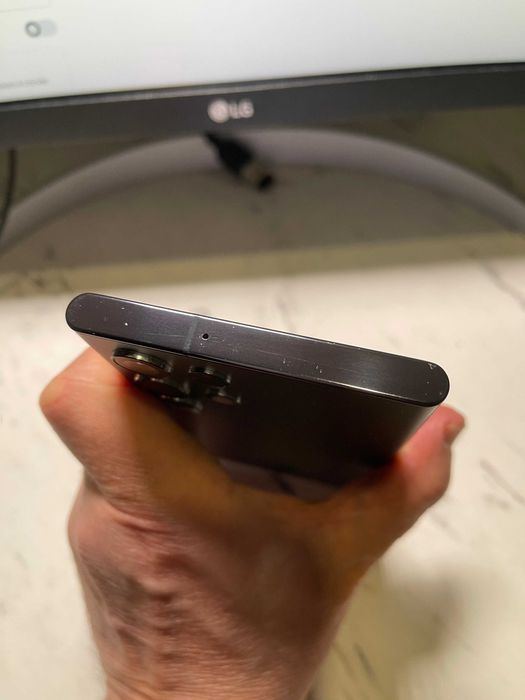 Samsung Galaxy S22 Ultra, 8/128, в хорошем состоянии