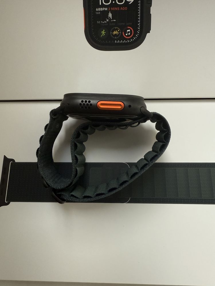 Apple Watch Ultra 2 black UA
