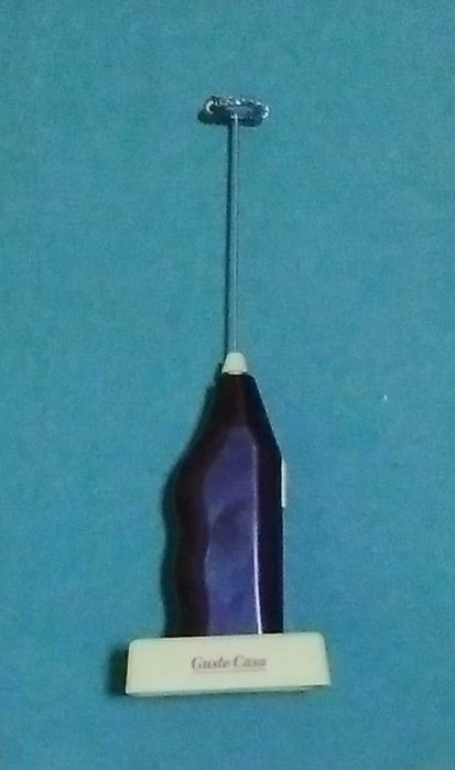 Міксер для збиття кавової пінки.