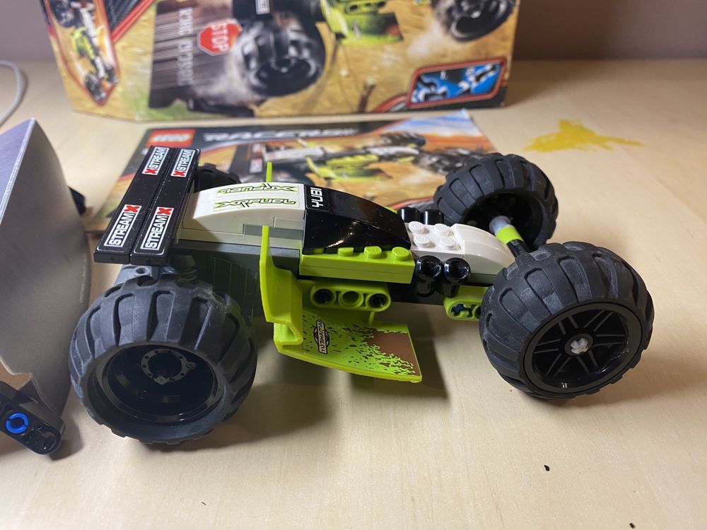 Lego 8492 wyscigowka komplet z pudelkiem