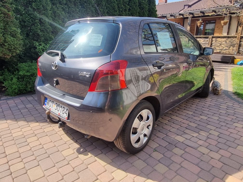 Toyota yaris 1.3 benzyna +gaz 2008r