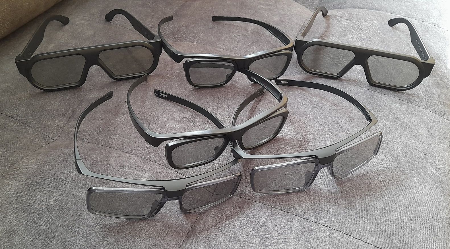 Okulary 3D dla sześciu osób