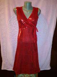 Красное платье. Нарядное красное платье. Вечернее красное платье.