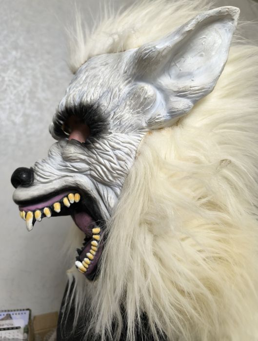 Маска на Хелловін для дорослих