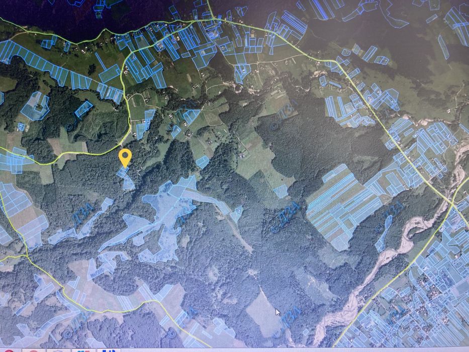 Продам земельний участок.