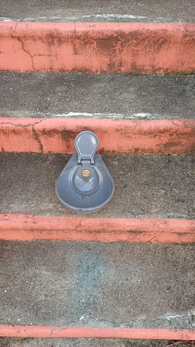 Bebedouro em bom estado