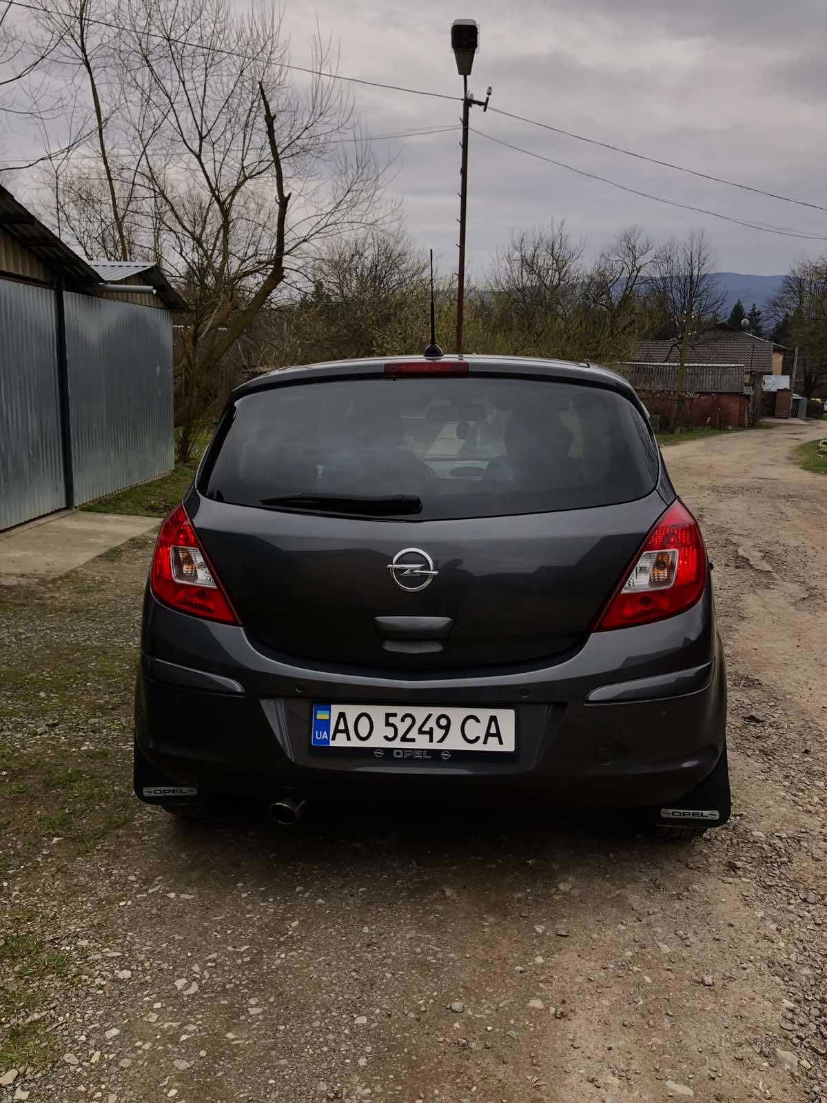 Продам Opel corsa 2011