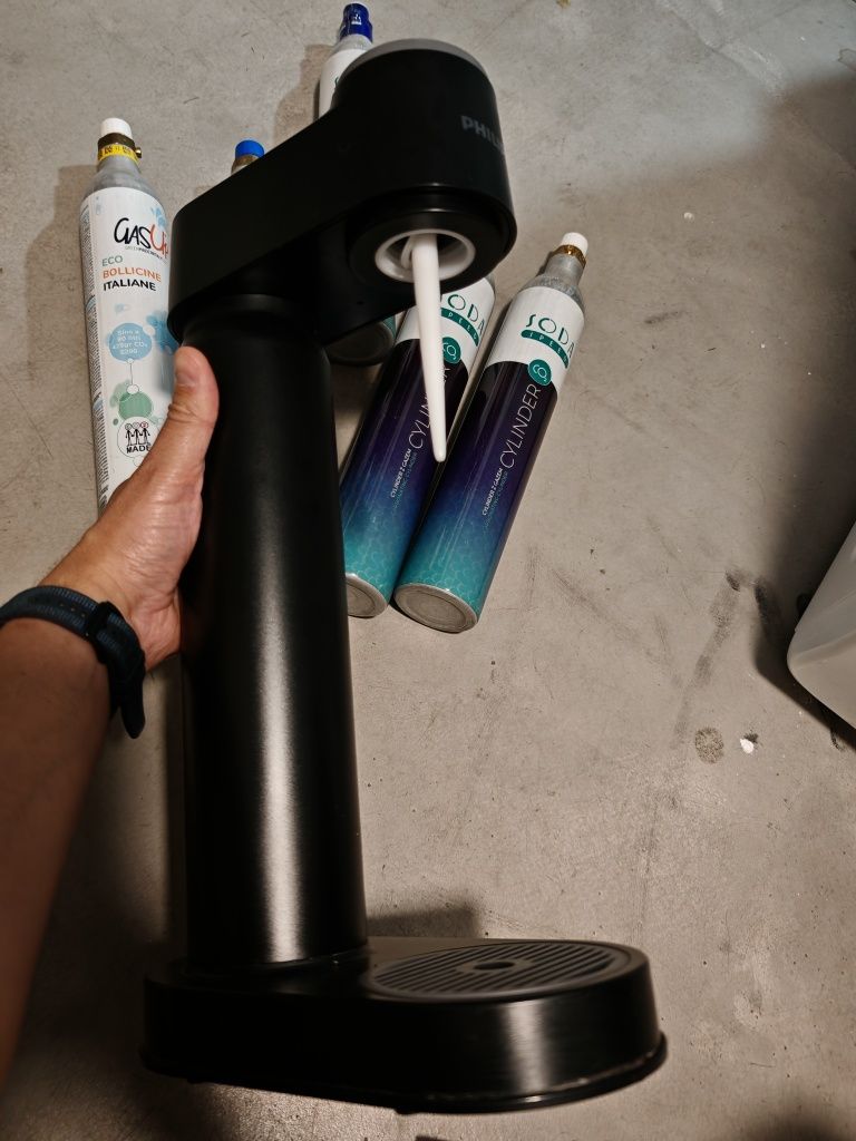 Saturator Philips + 2 butelki + 5 naboi