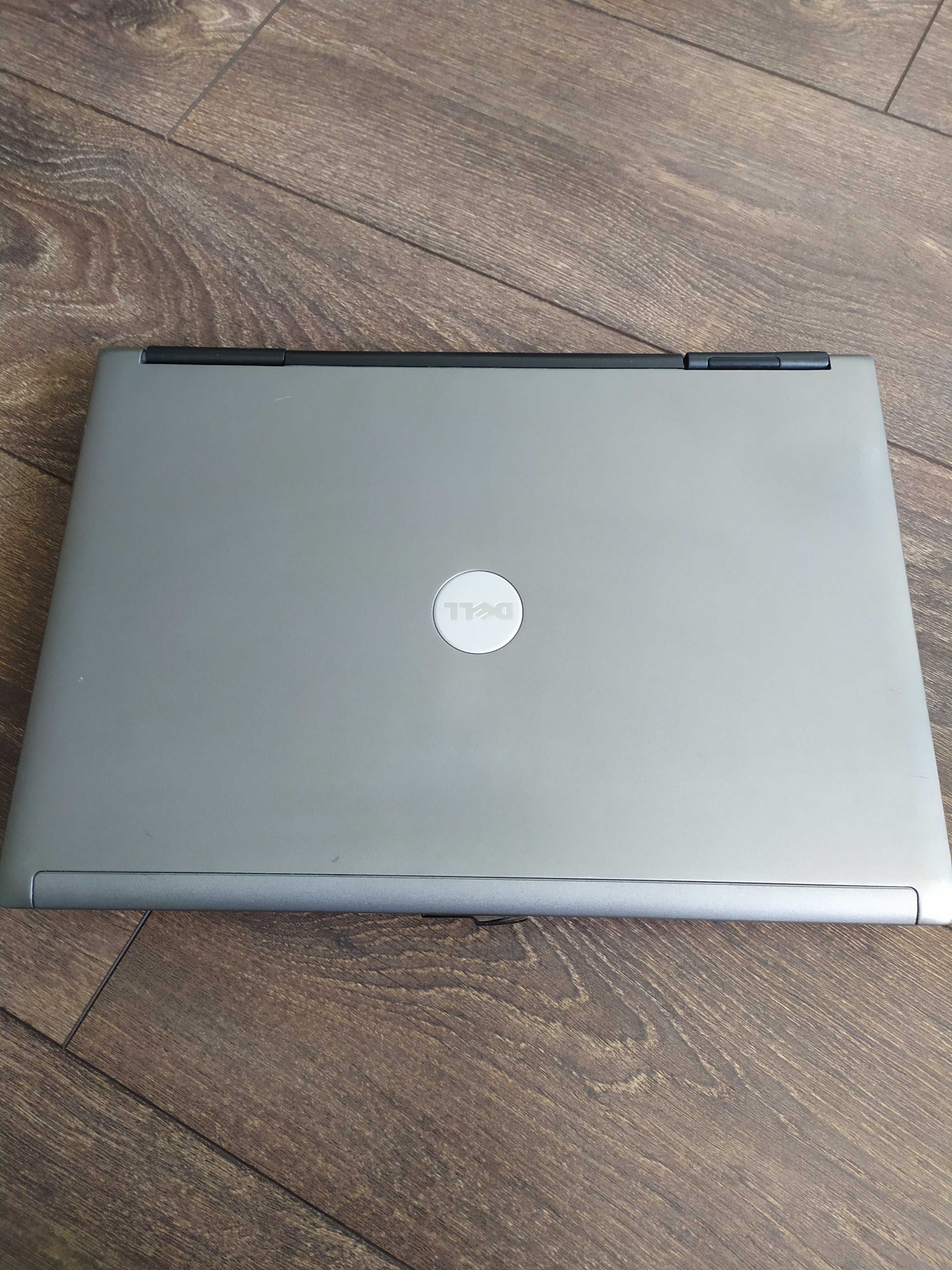 Dell Latitude D620 14,1", 2 ядра, вiдео на INTEL!!! COM порт. Метал!