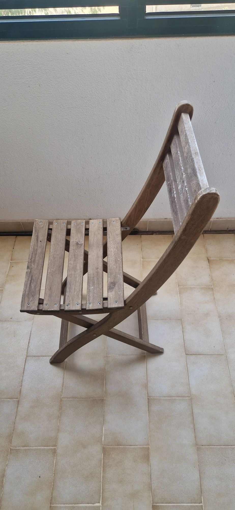 Mesa exterior com 4 cadeiras