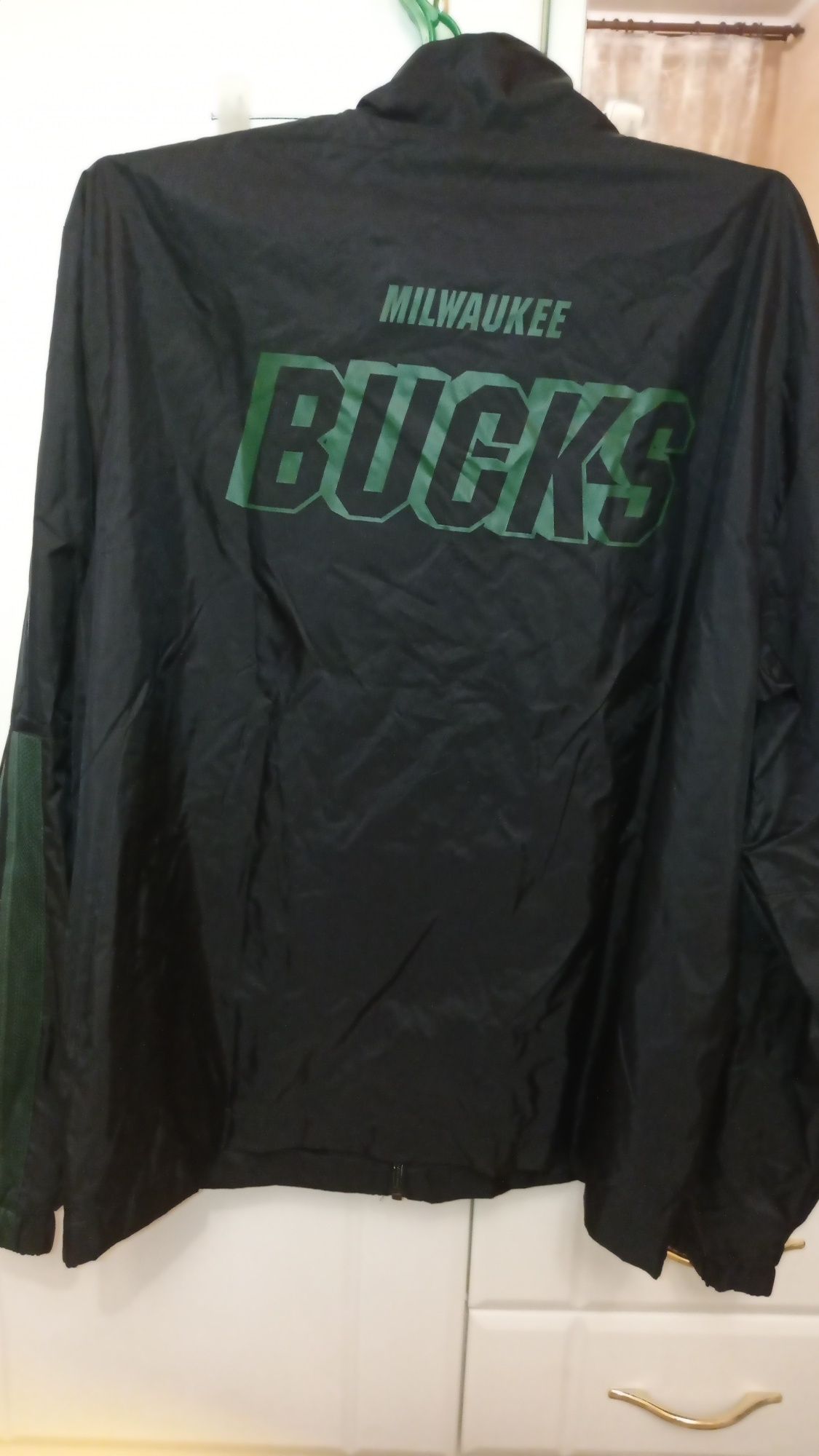 Костюм Nike Courtside 22 Milwaukee Bucks, оригинал 
Артикул: 142604