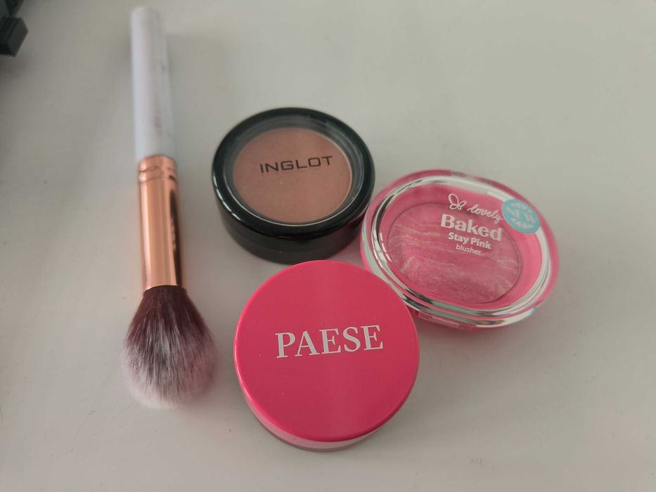 Sprzedam róże do policzków