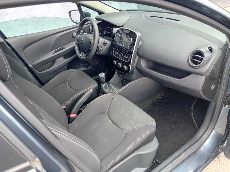 Renault Clio IV 1.2 16 V – Nacional ( pequeno sinistro )