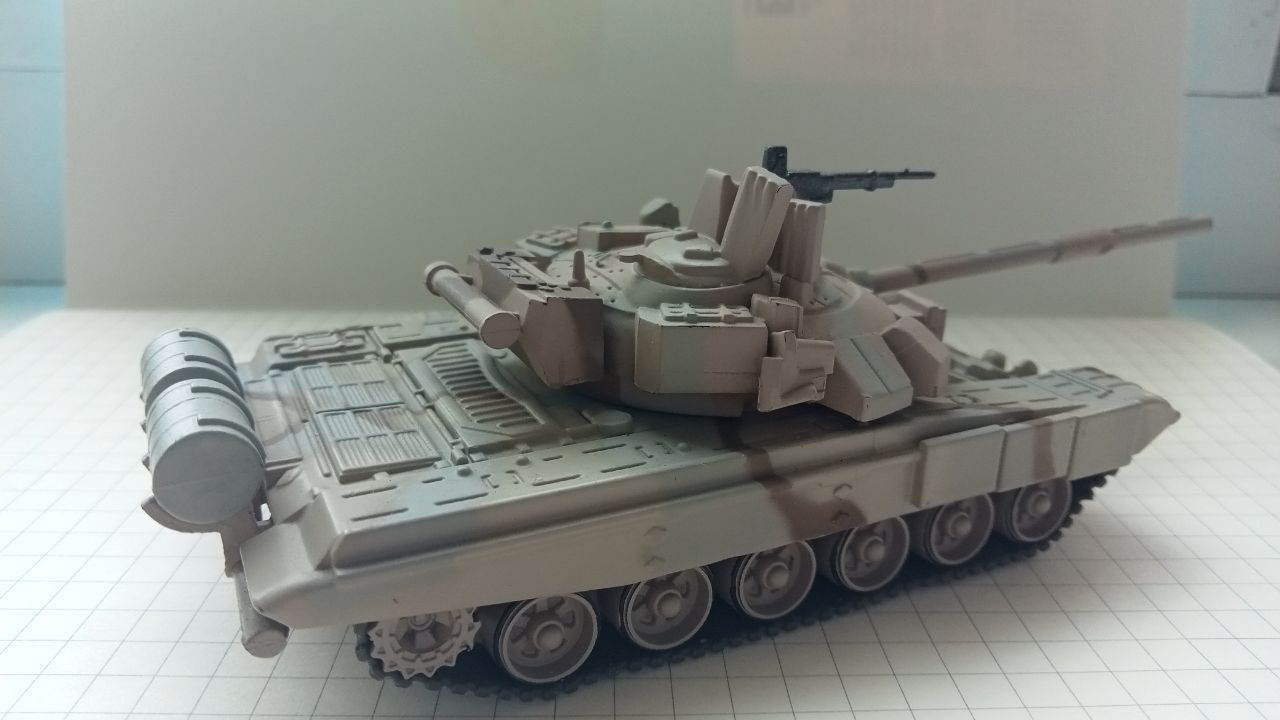 Модель танки Т80 и Т90