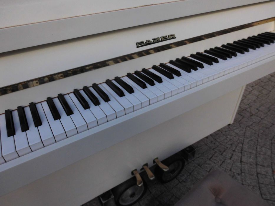 Pianino yamaha kawai samick petrof najwiekszy wybór transport rękojmia