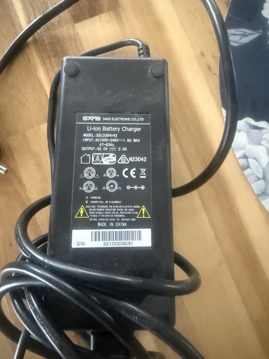 Ładowarka do roweru elektrycznego