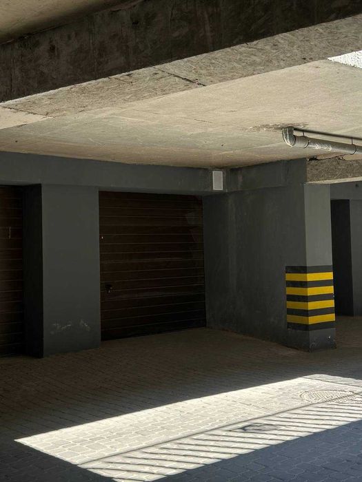 Продам гараж в  центрі,ЖР"Княгинин", вул. Княгинин 44, Галицька