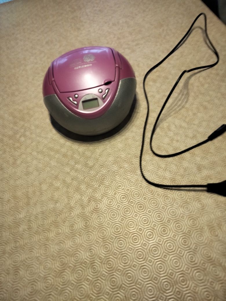 Vendo radio pequeno urgência