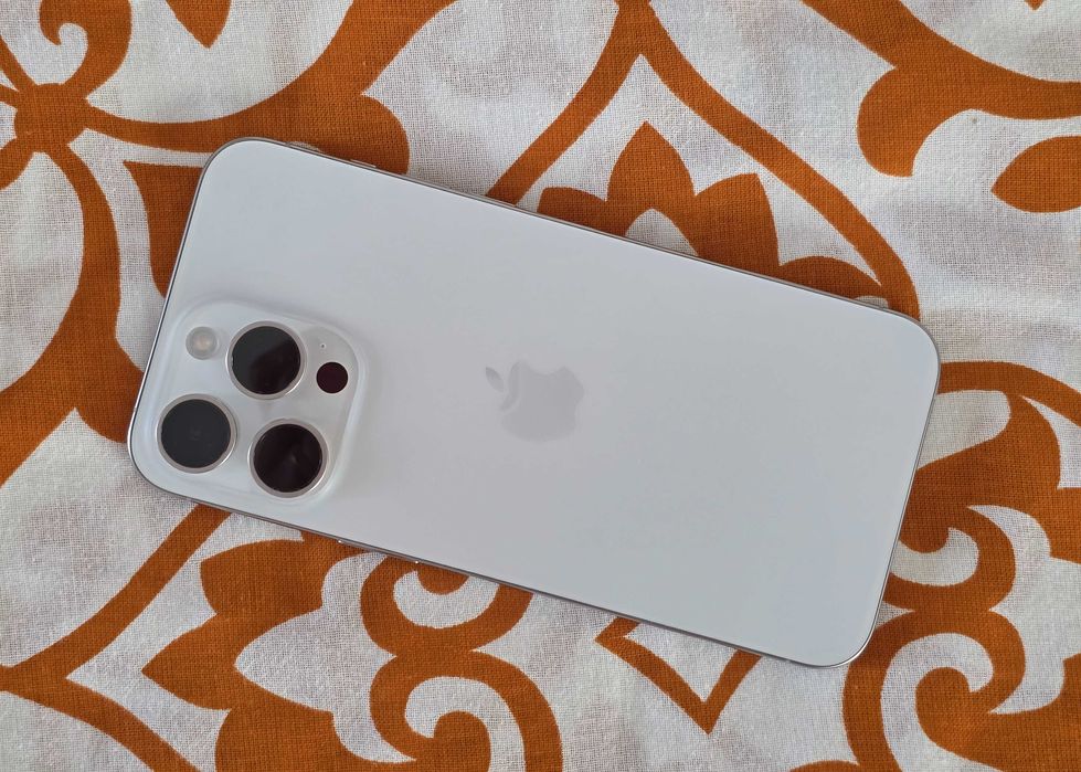 iPhone 15 Pro Max 256GB na garantia