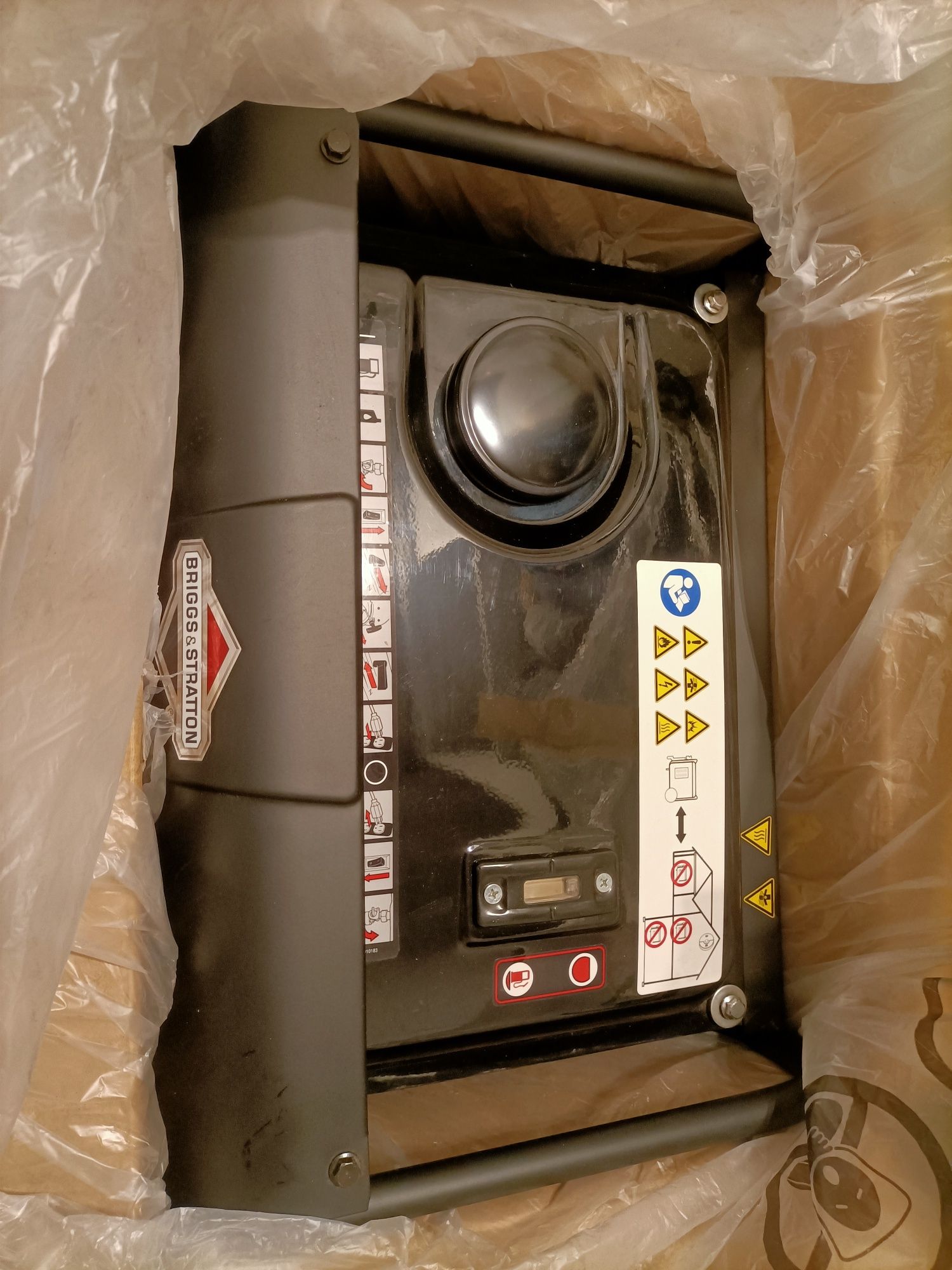 Agregat prądotwórczy  generator prądu Briggs & Stratton  olej