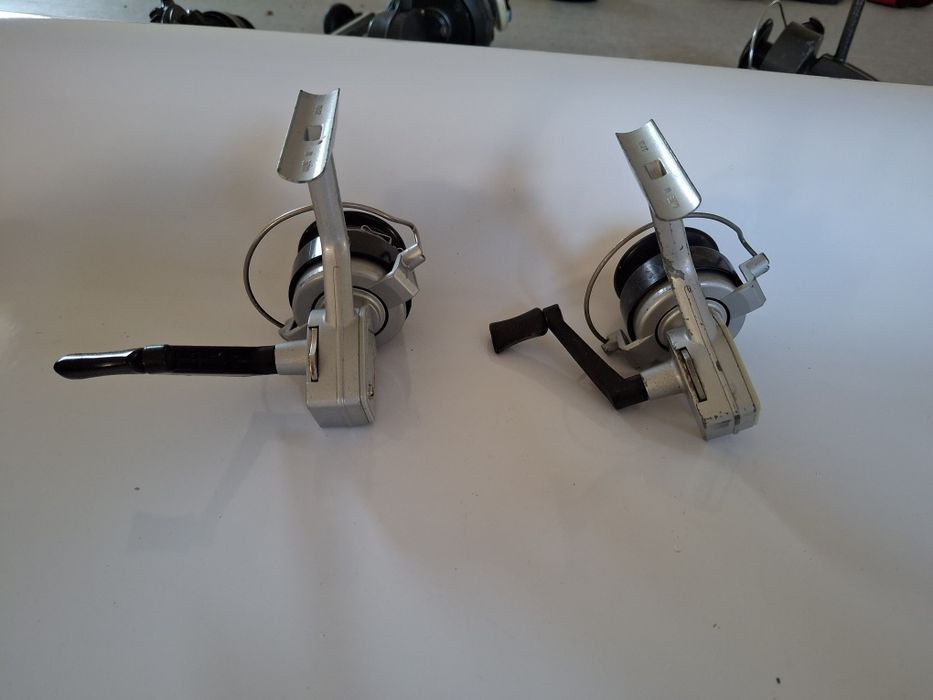 Dwa kołowrotki wędkarskie azur