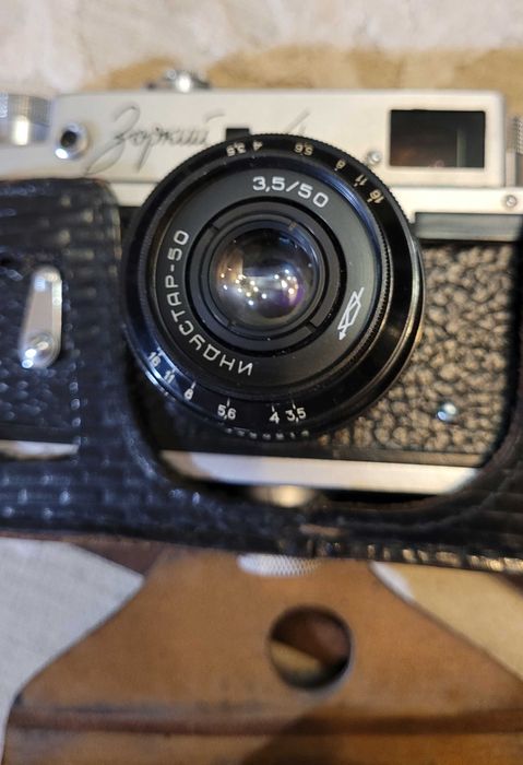 Вінтажний фотоапарат Зоркий-4 з об'єктивом Індустар-50 (1960рік)