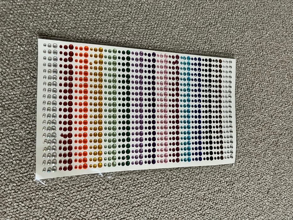 Cekiny brylanciki kolorowe makijaż do oczu perełki ozdoby festiwal