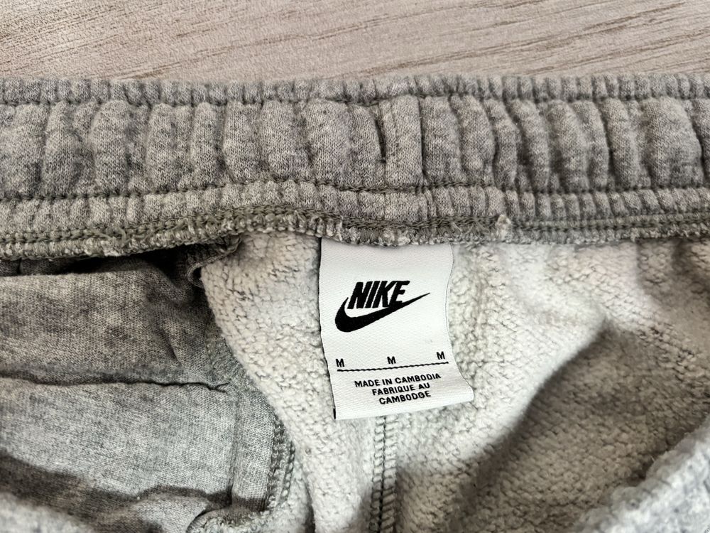 Штани Nike розмір M(оригінал)