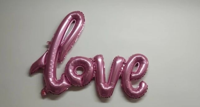 Balon napis love