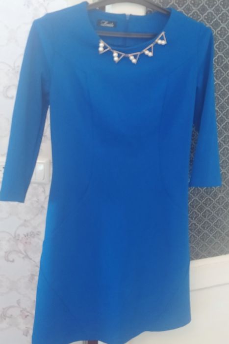 Гарна святкова сукня