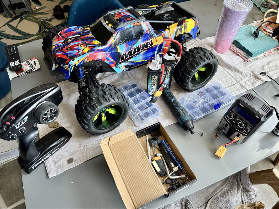 Traxxas wide maxx v2