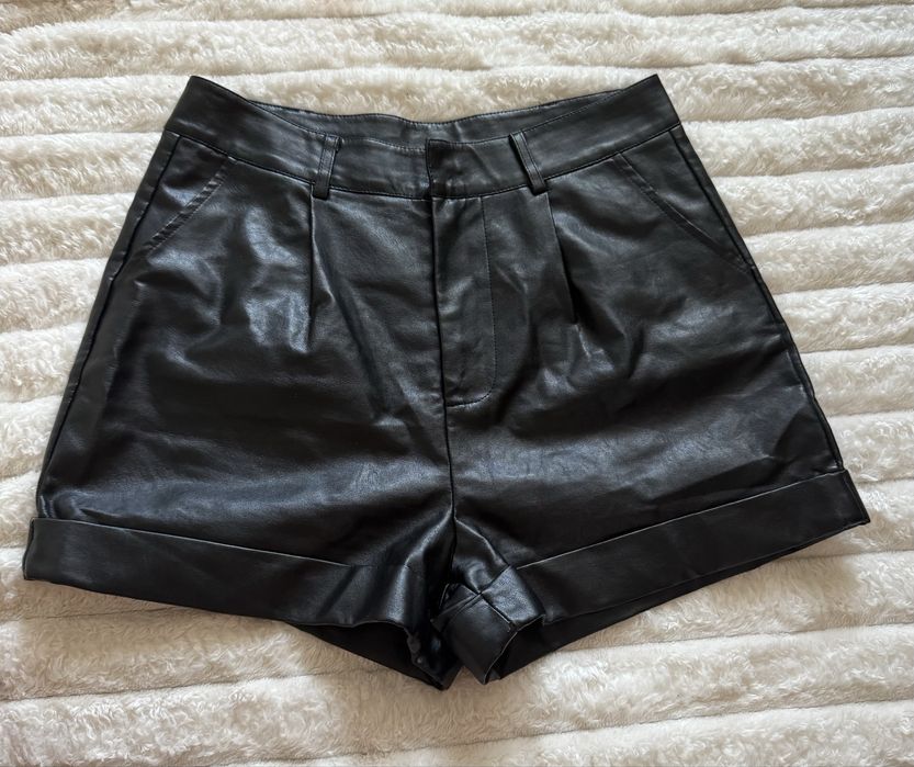 Продам нові шорти з еко шкіри