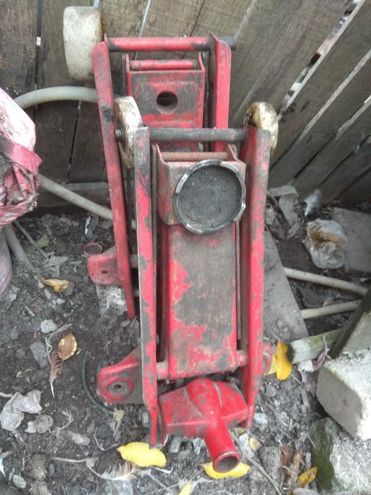 Домкрат   гідравлічний