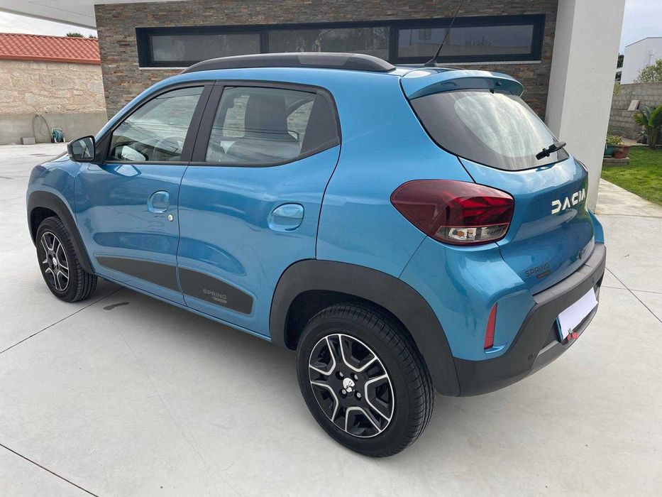 Dacia spring como novo