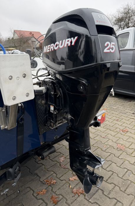 Silnik Mercury 25 ELPT z power trim