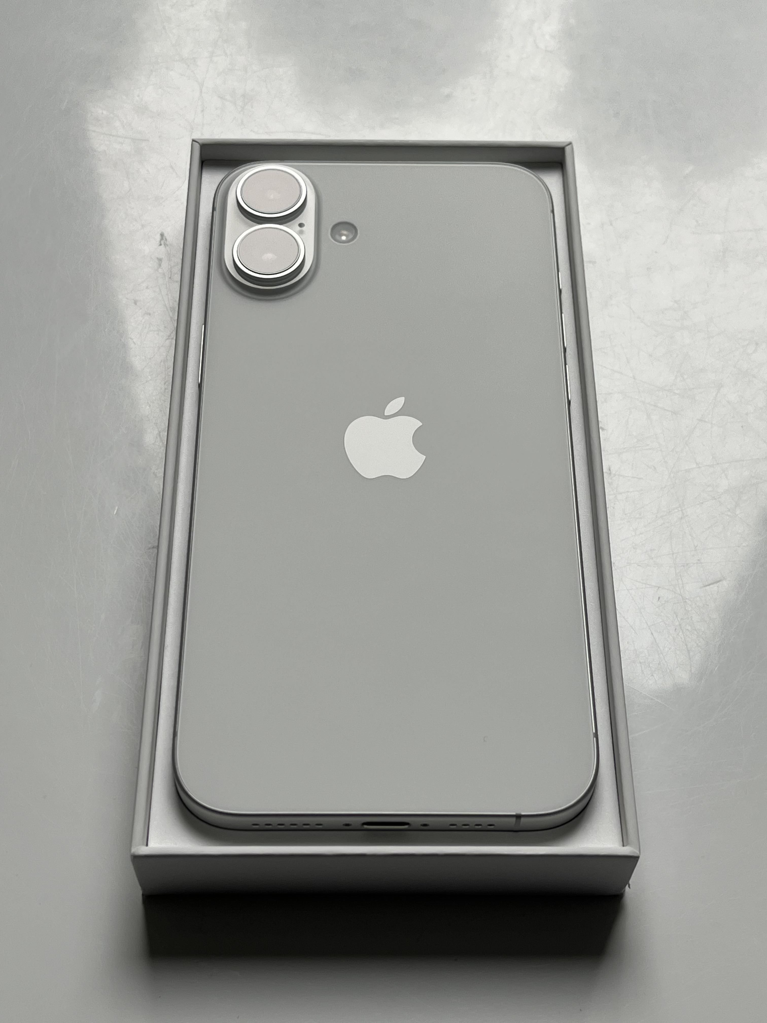 OUTLET Apple iPhone 16 Plus 128GB 0 CYKLI FV23 Gwarancja Apple