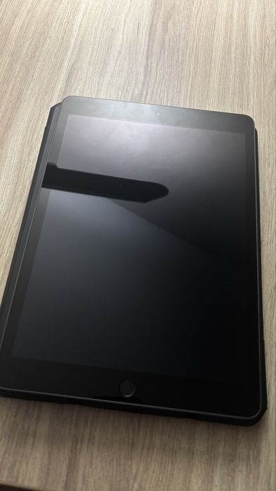 Apple Ipad 10.2 7 покоління на 32 гб з Aplle Pensil 1