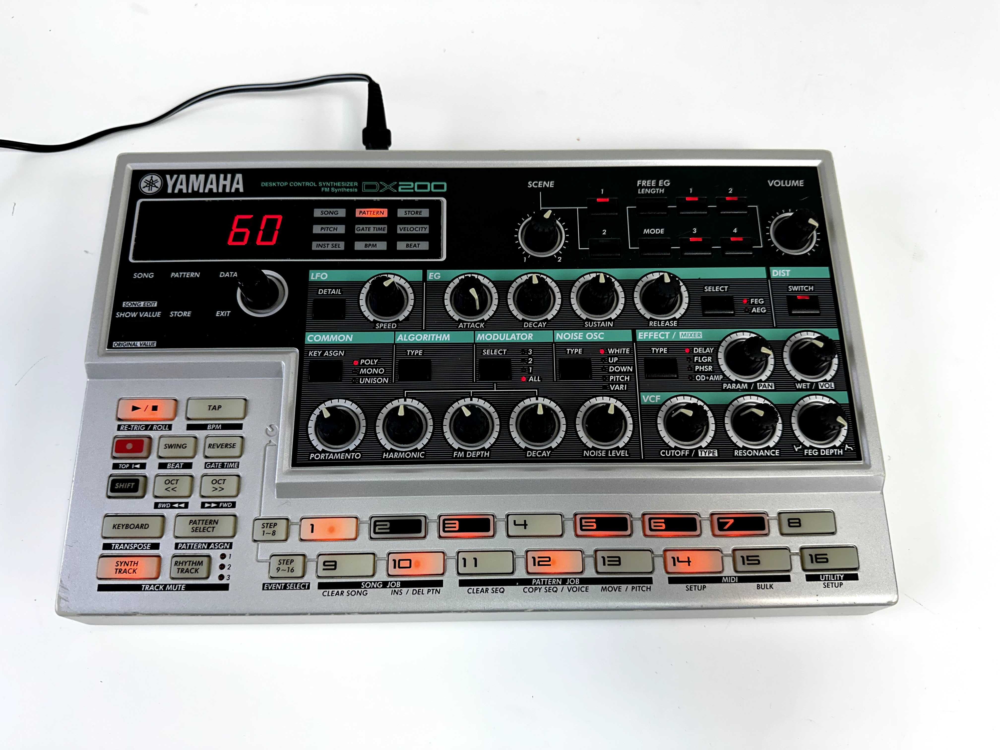 Yamaha DX200 - groovebox z syntezą FM