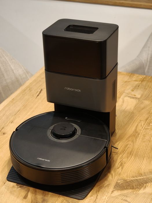 Robot sprzątający Roborock Q7max Plus  z częściami zapasowymi