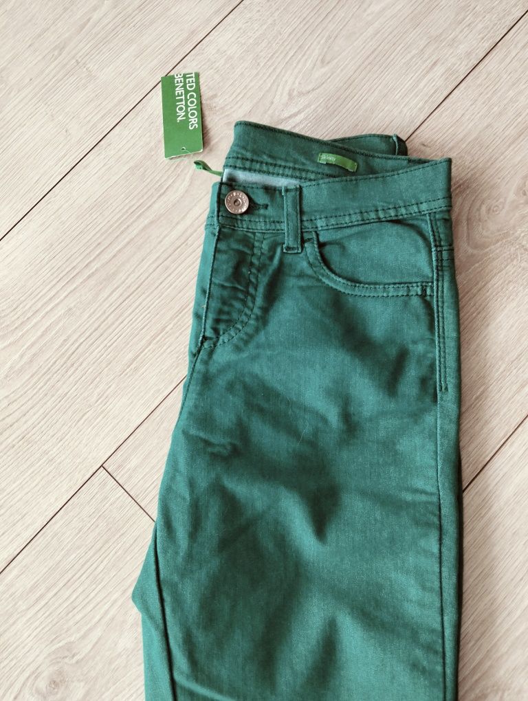 Nowe z metką spodnie Benetton