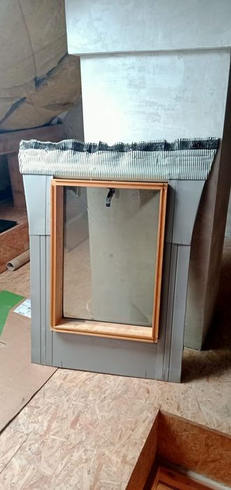 Wyłaz dachowy używany Fakro