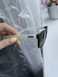 Czarno-białe okulary przeciwsłoneczne sunglasses Vans off the wall
