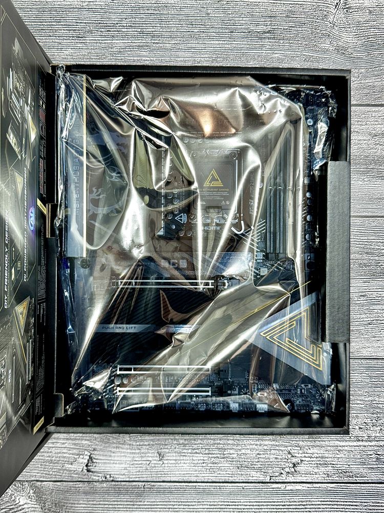 MSI MEG Z890 ACE, ATX — Intel Core Ultra (серия 2), LGA 1851