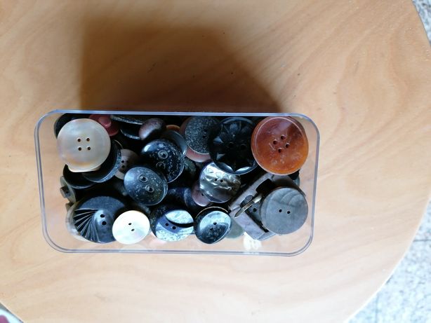 Caixa de botões diversos
