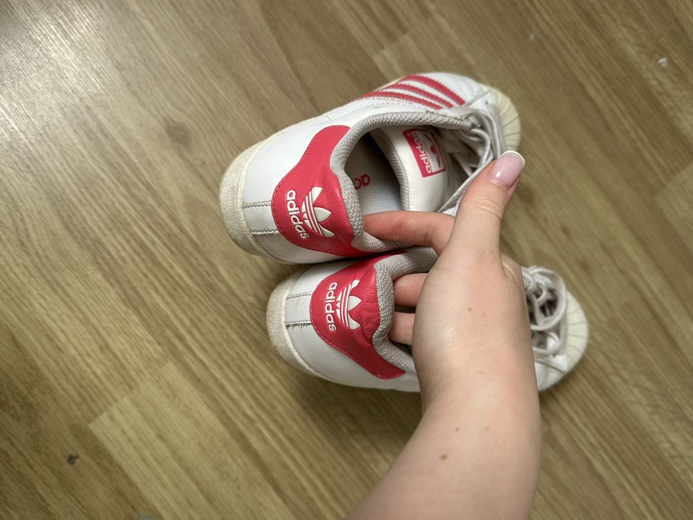 Adidas Superstar коралові
