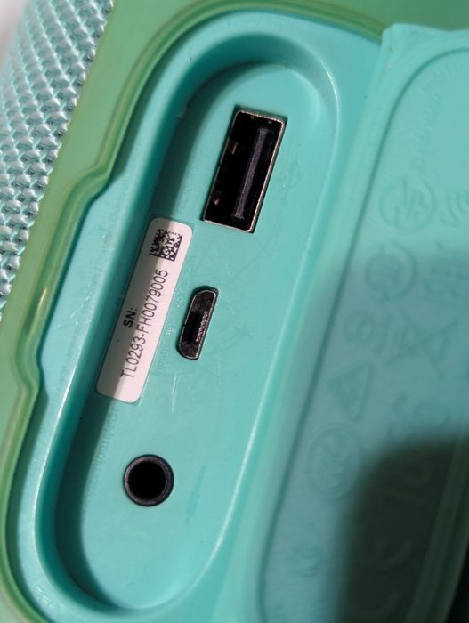 Блютуз колонка JBL Charge 3