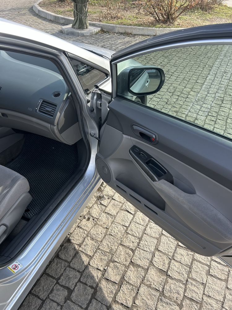 Honda Civic 2007 1,8 механічна Газ/бензин