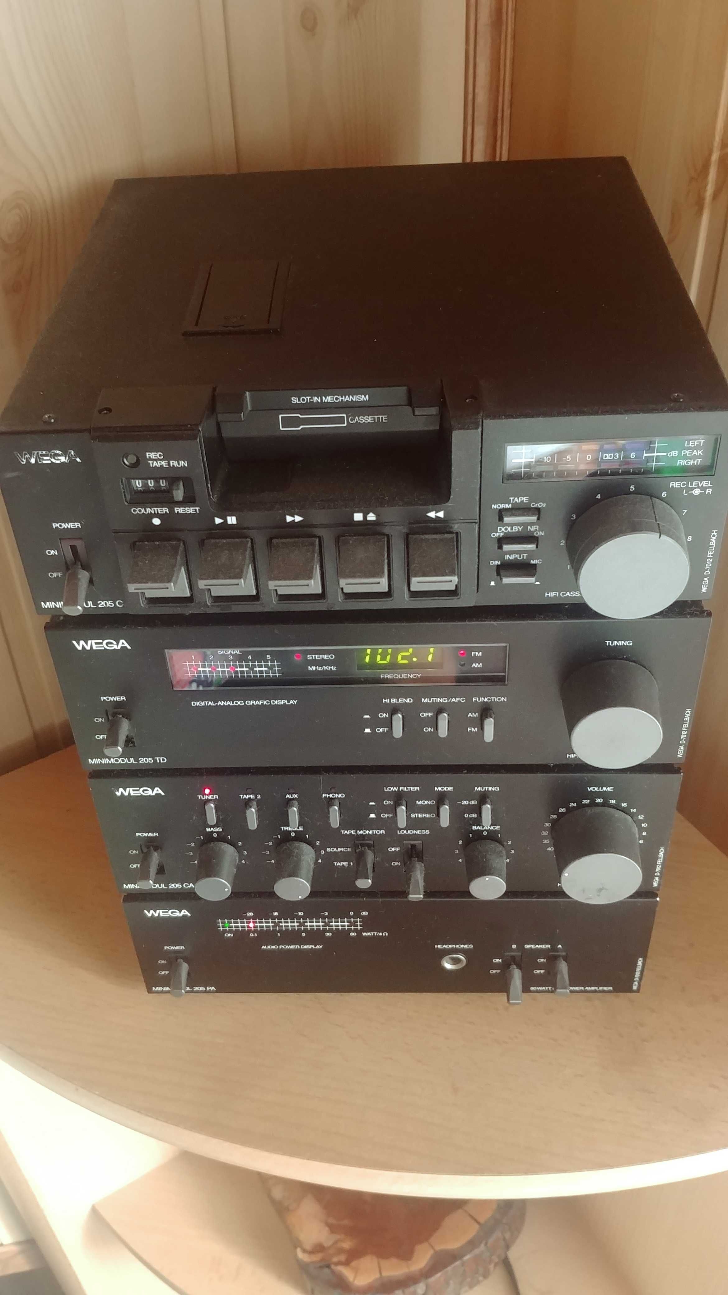 Wega Minimodul , Aiwa 22 mini